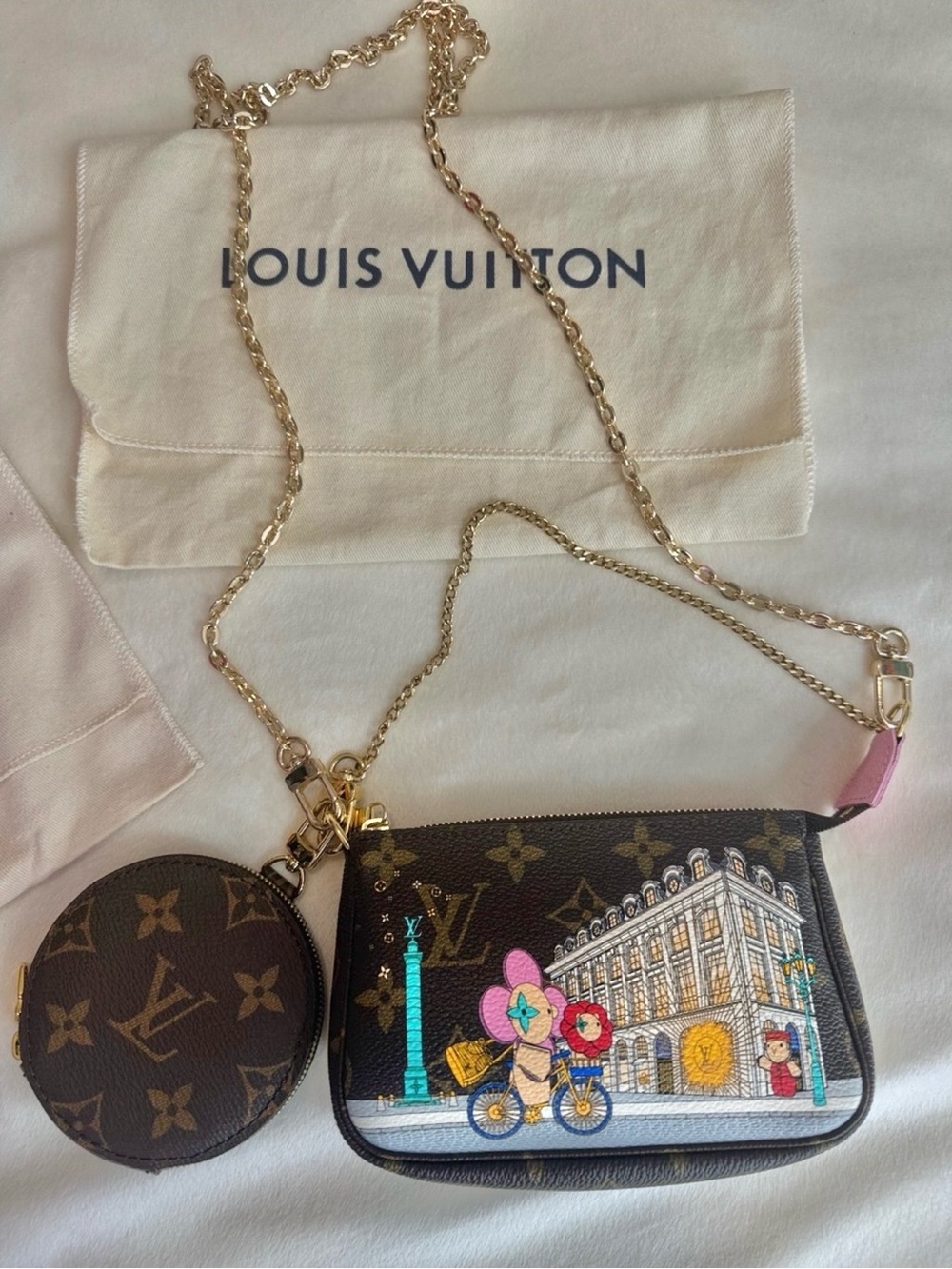 Auth Louis Vuitton Crossbody monogram multi strap mini Pochette round coin purse